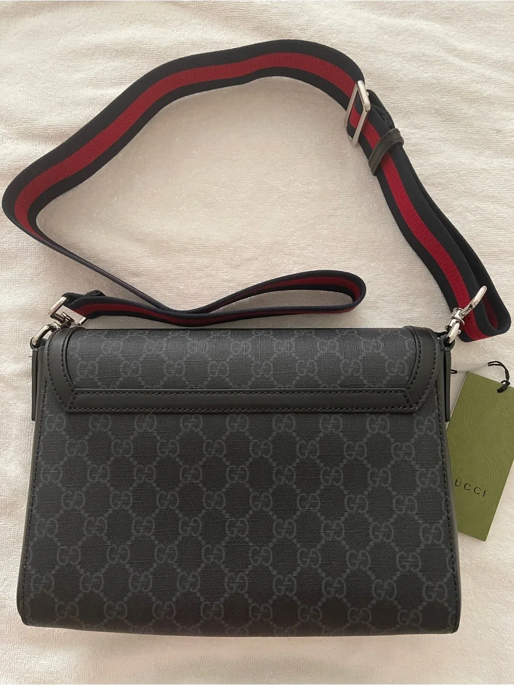 Gucci gg supreme